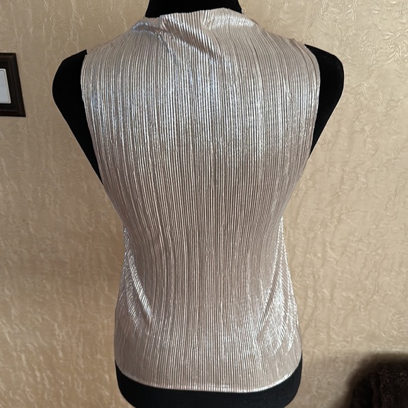 NWOT eri + ali for Anthropologie cool gold metallic shimmer top - Picture 4 of 4